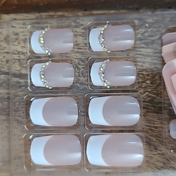 2/$16 Rhinestone French Manicure Press On Nails - Picture 10 of 11